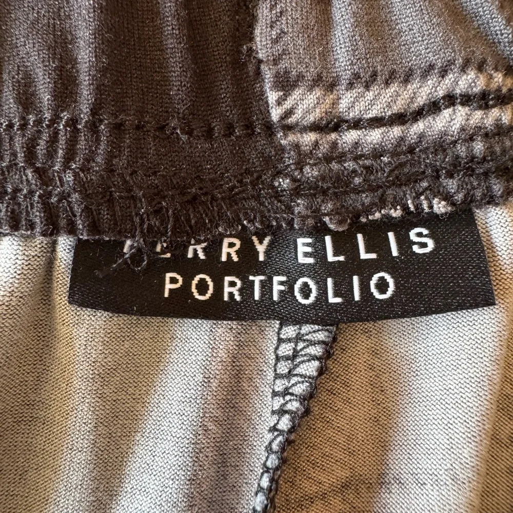 Perry Ellis Black and Gray Plaid Pajama Bottoms - Picture 2 of 5